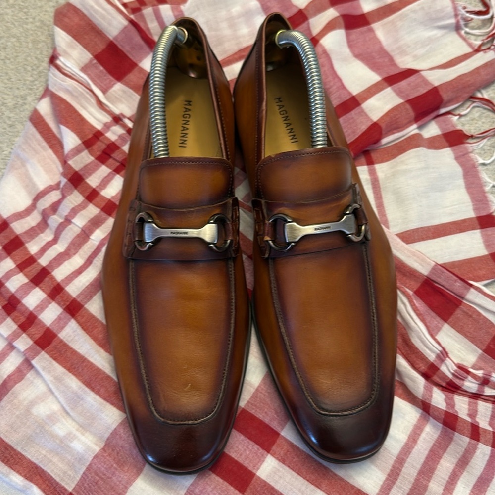 Magnanni italian leather cognac loafer, excellent cndtn Sz 9.